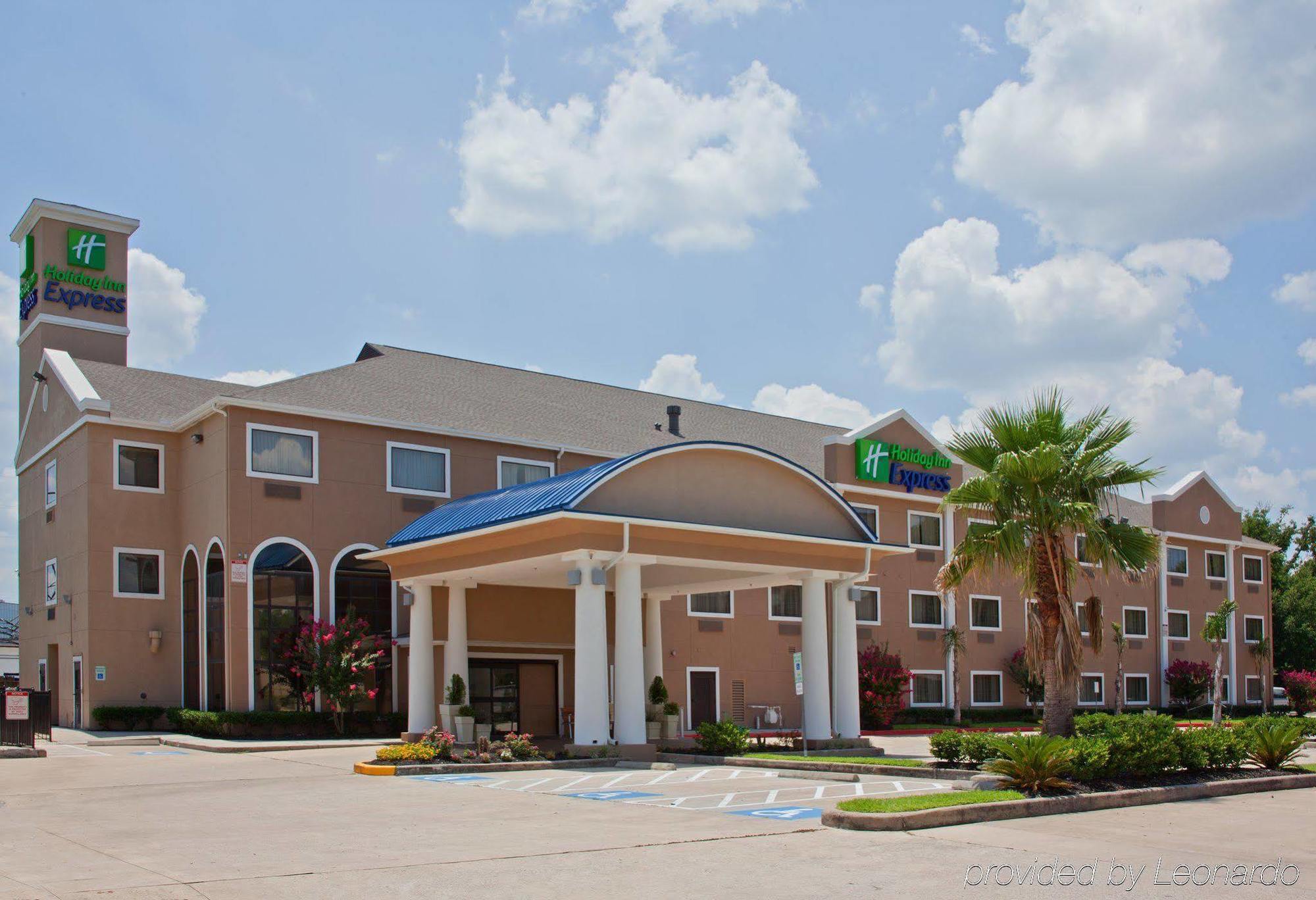 Holiday Inn Express Houston North-1960 Champions Area Dış mekan fotoğraf